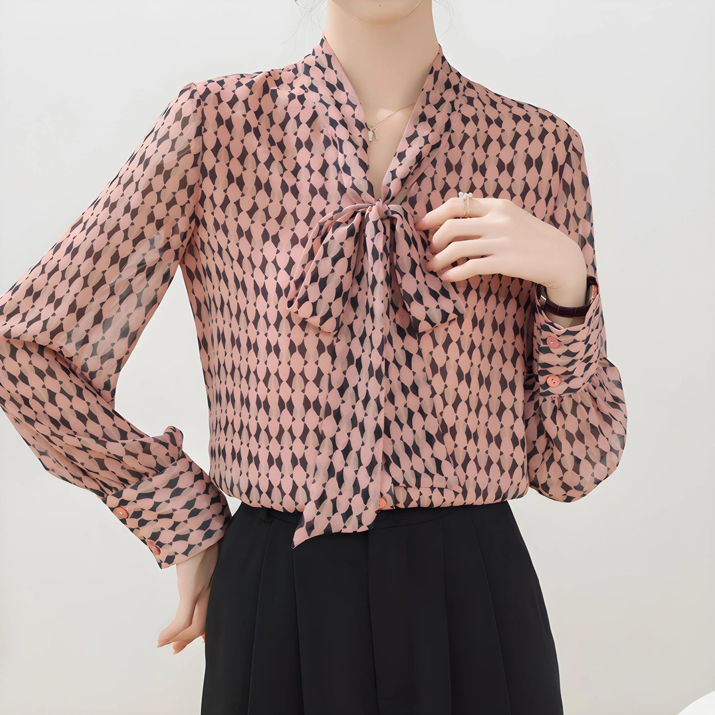 Mila Calm Geo Blouse