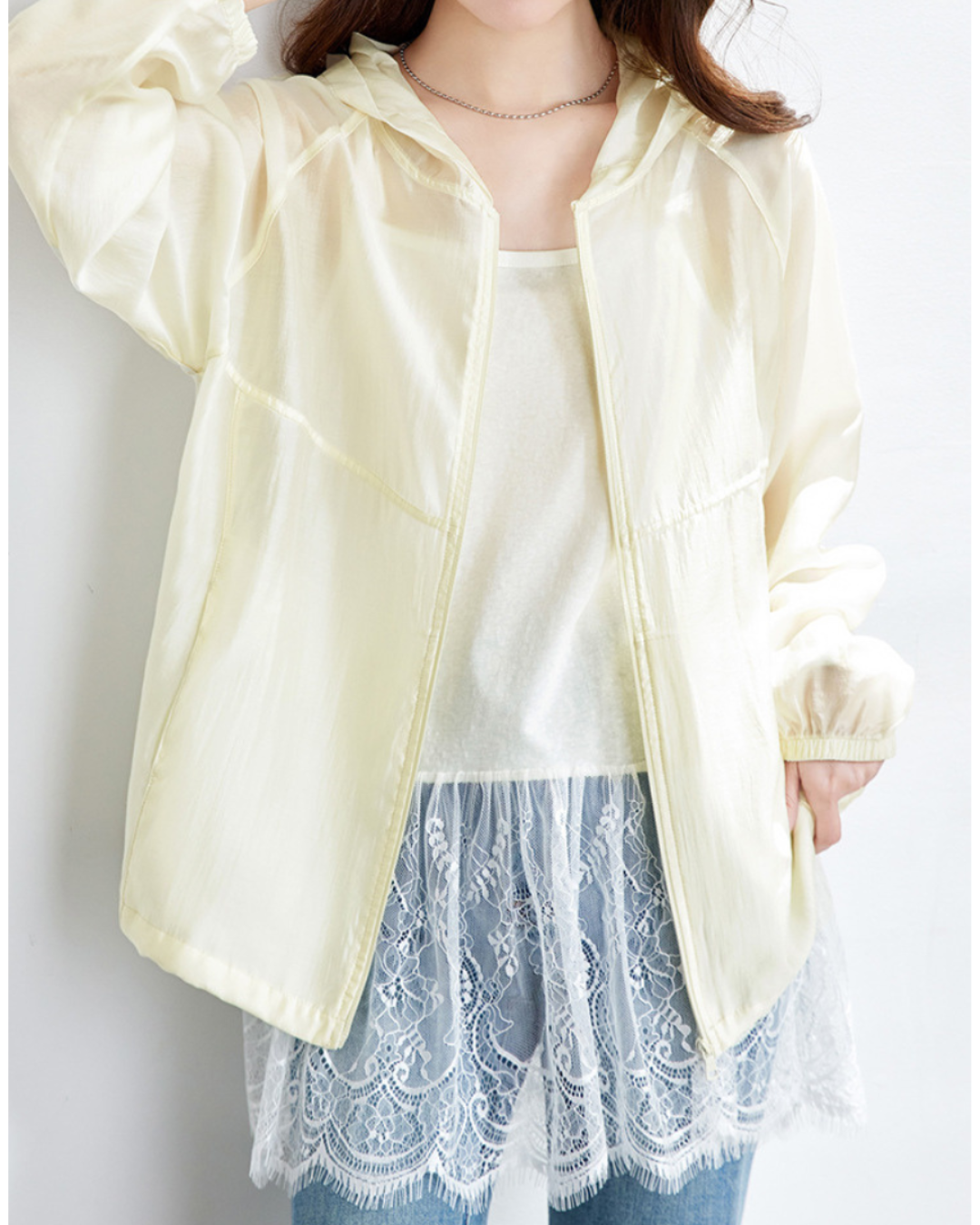 Isla Breeze Hooded Light Jacket