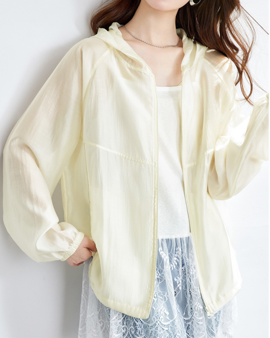 Isla Breeze Hooded Light Jacket