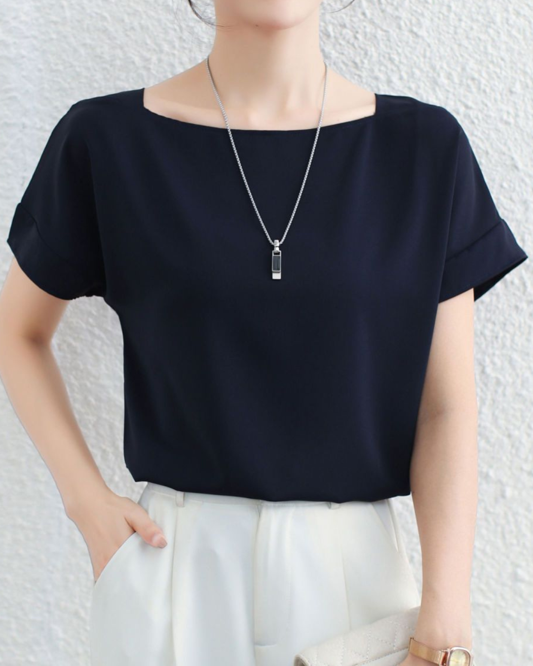Isla Airy Curve Sleeve Blouse
