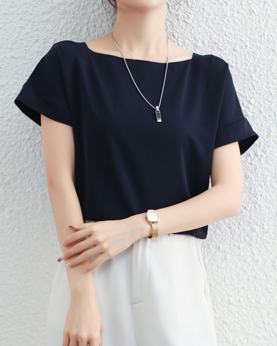 Isla Airy Curve Sleeve Blouse