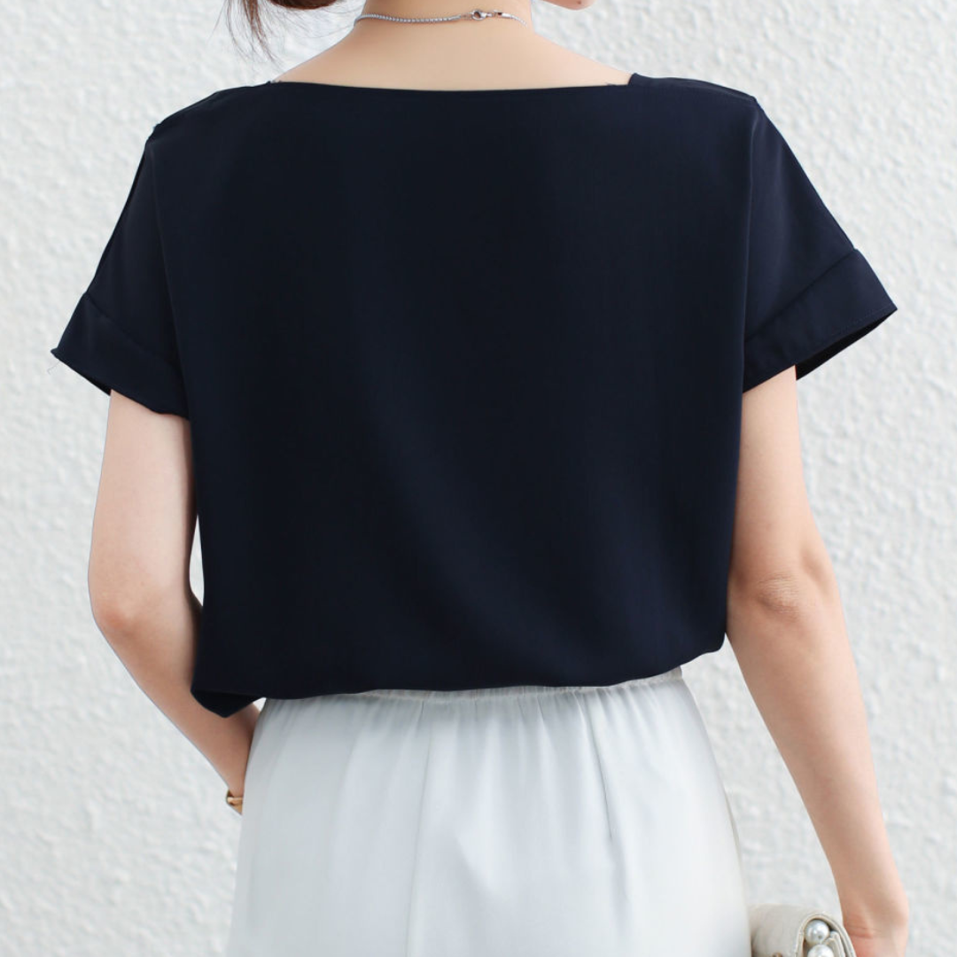 Isla Airy Curve Sleeve Blouse