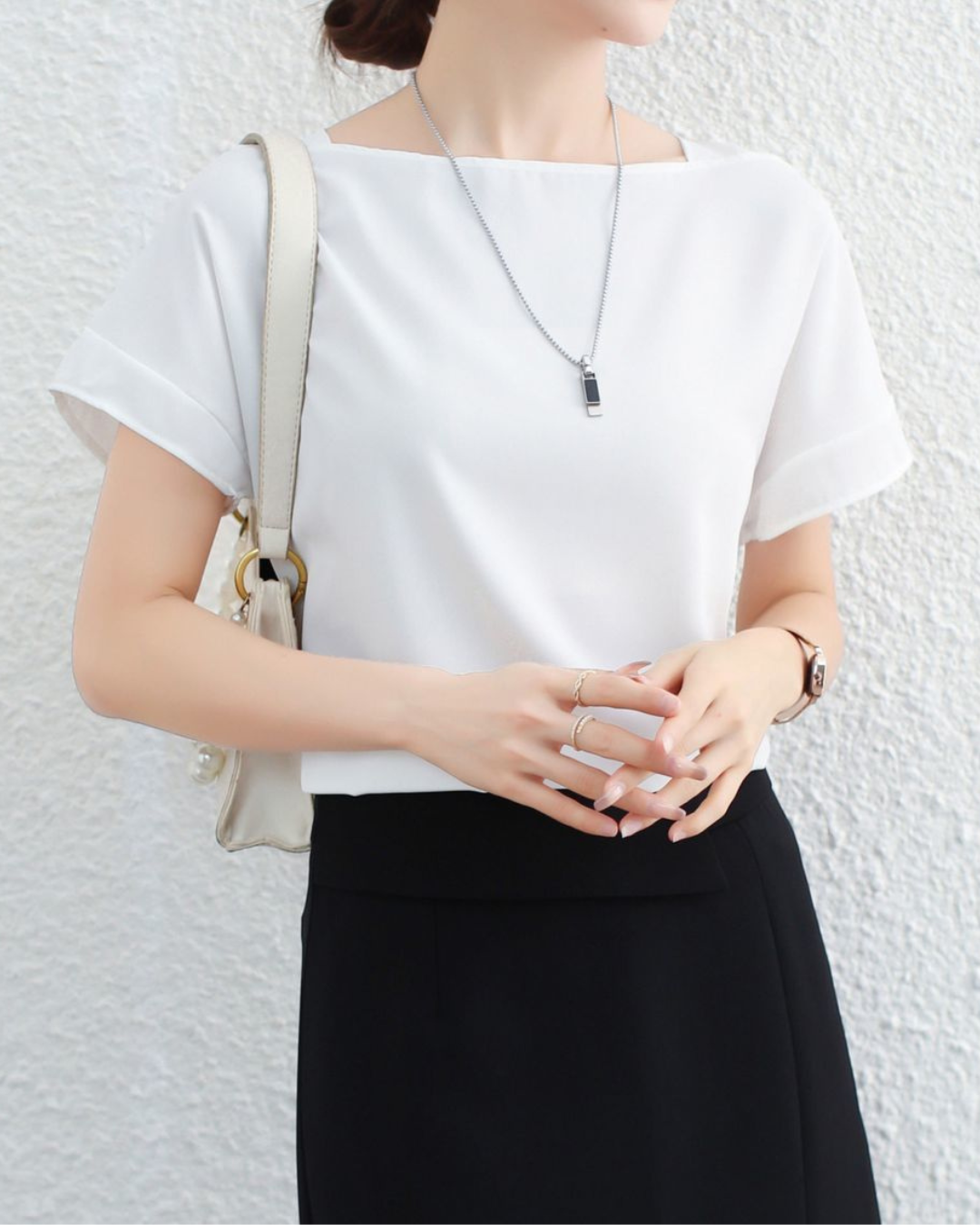 Isla Airy Curve Sleeve Blouse
