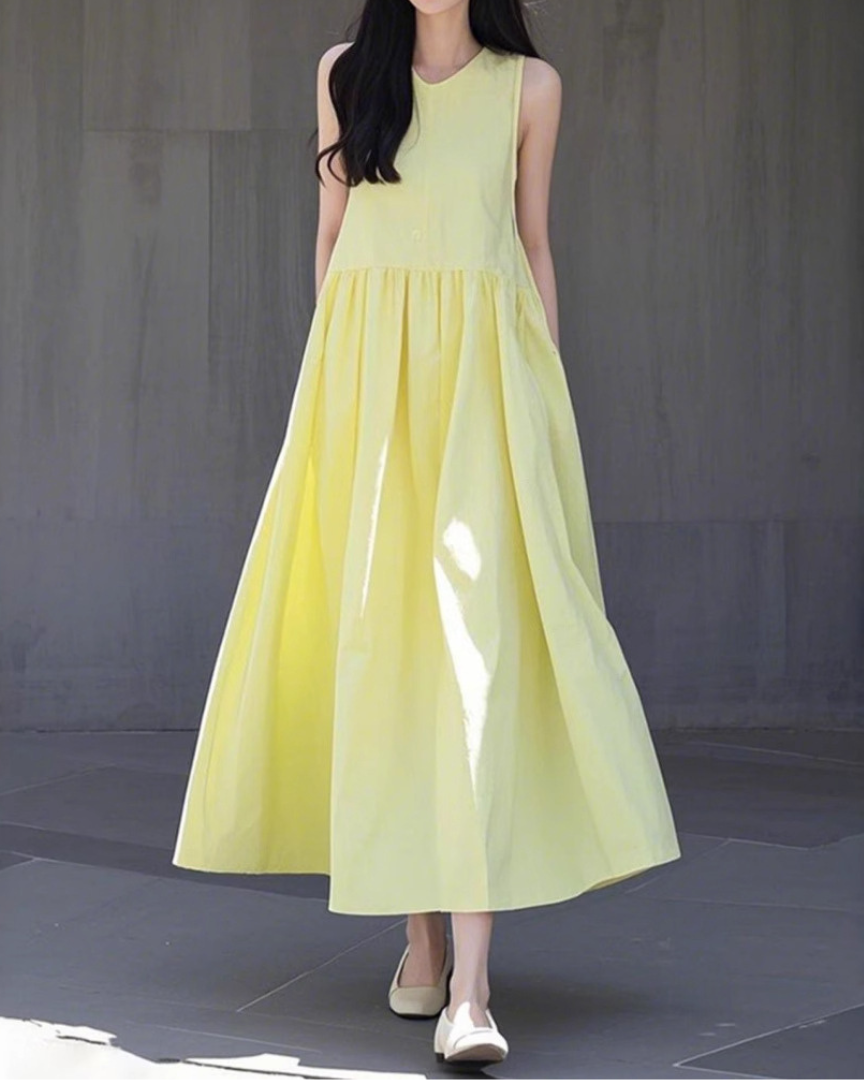 Lina Light Flare Sleeveless Dress