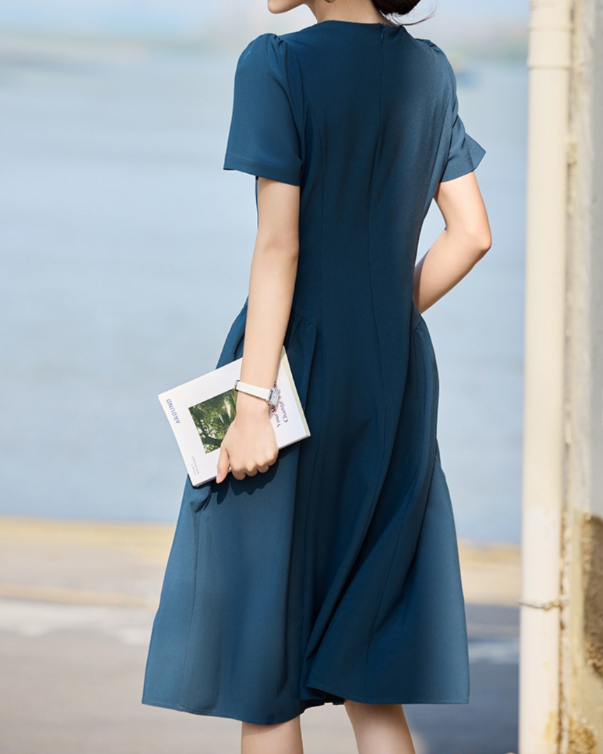 Eloise Gentle Seam Midi Dress