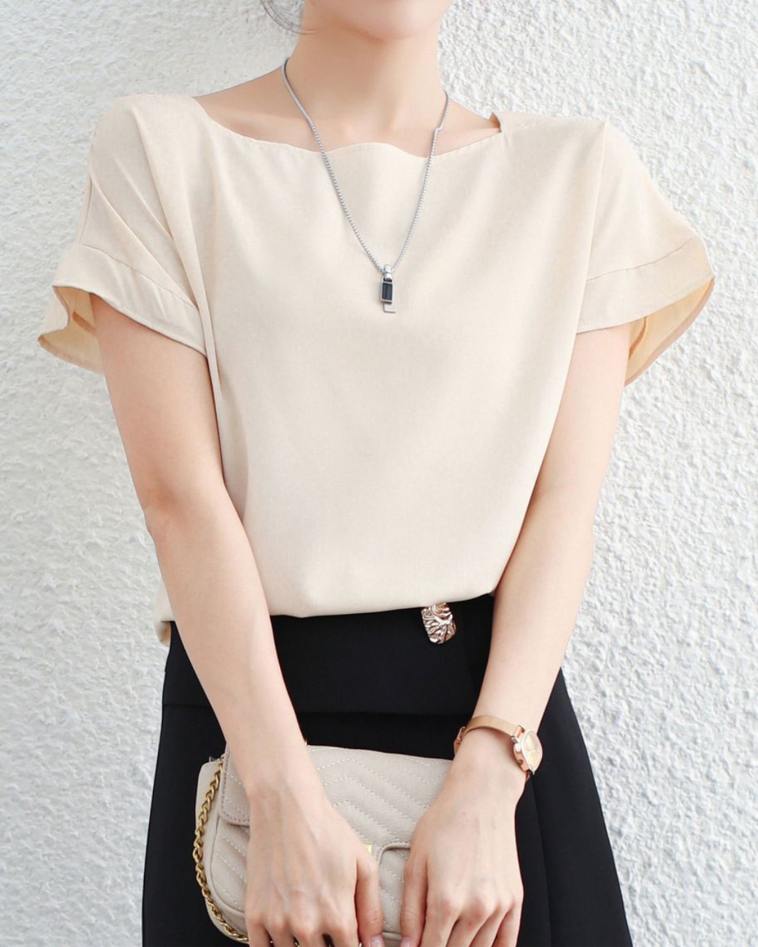 Isla Airy Curve Sleeve Blouse