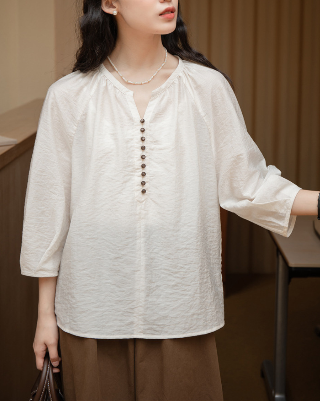Elise Calm Button Linen Blouse