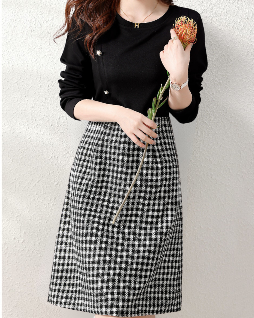 Noir Ease Check Knit Dress