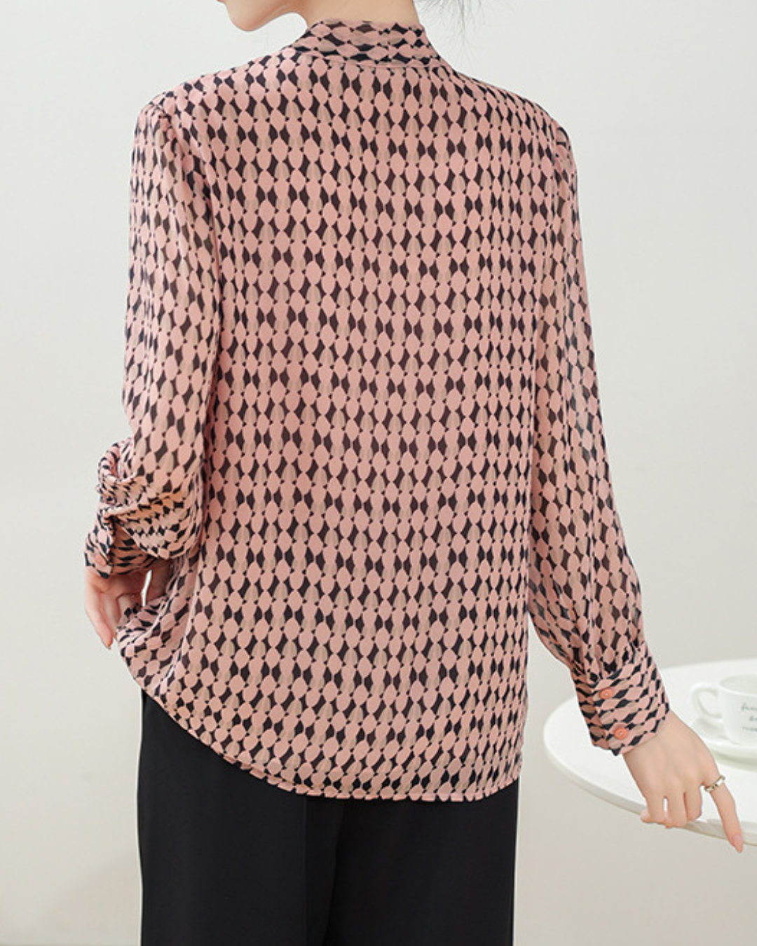 Mila Calm Geo Blouse