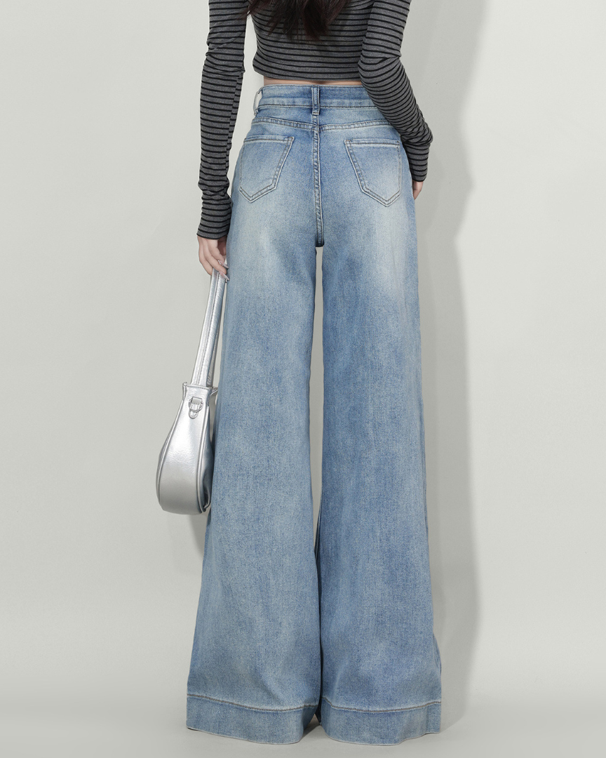 Mara Ease Flare Denim Pants