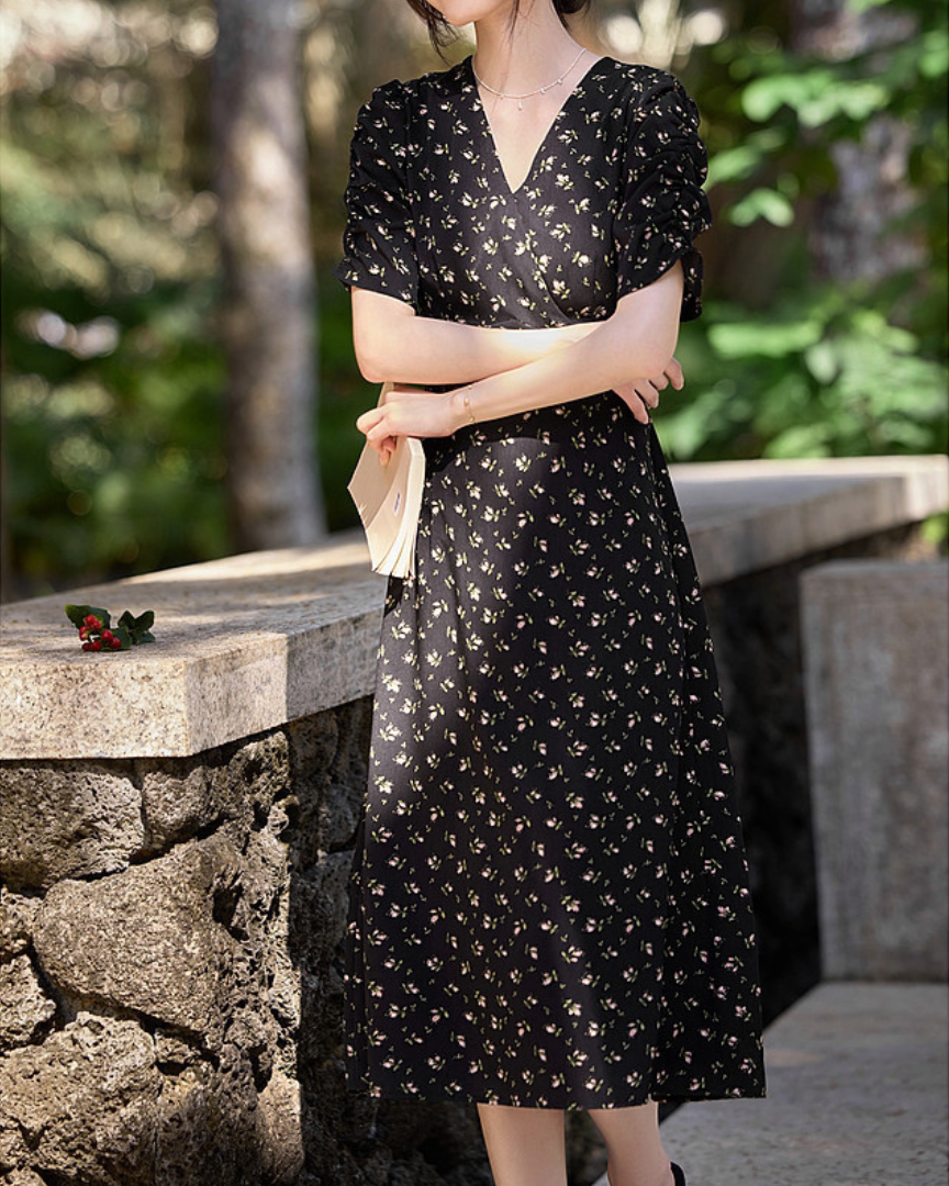 Vera Bloom Shirred Midi Dress