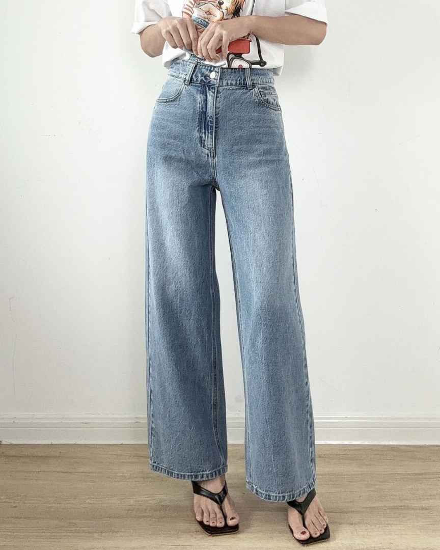 Aster Ease Straight Denim