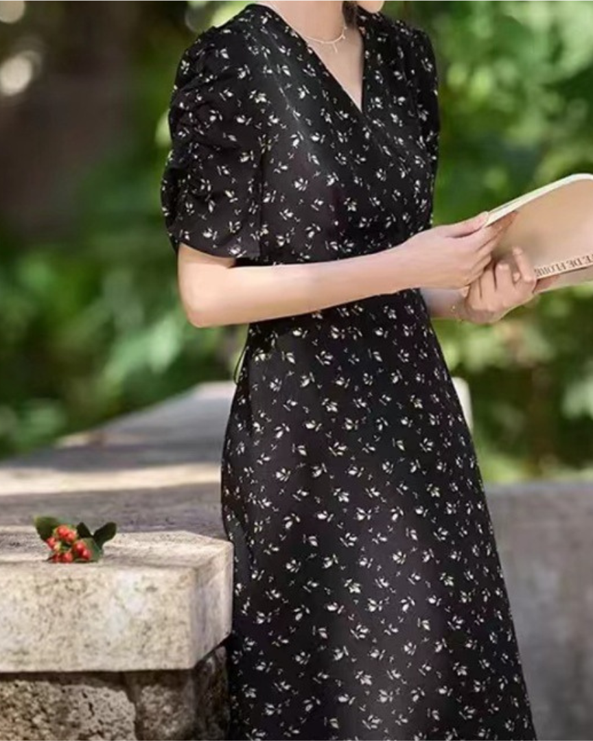 Vera Bloom Shirred Midi Dress