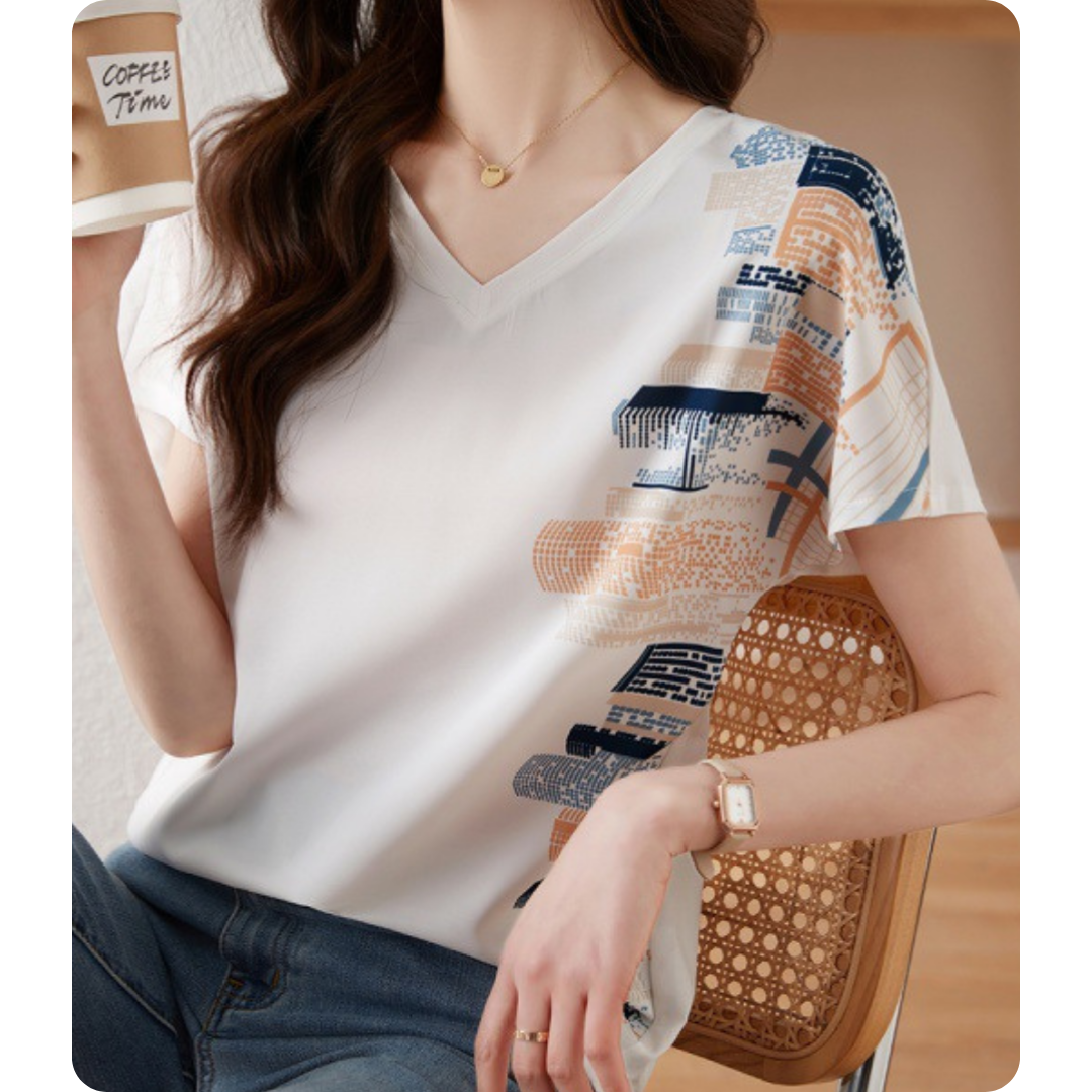 Livia Graphic Side Panel T-Shirt