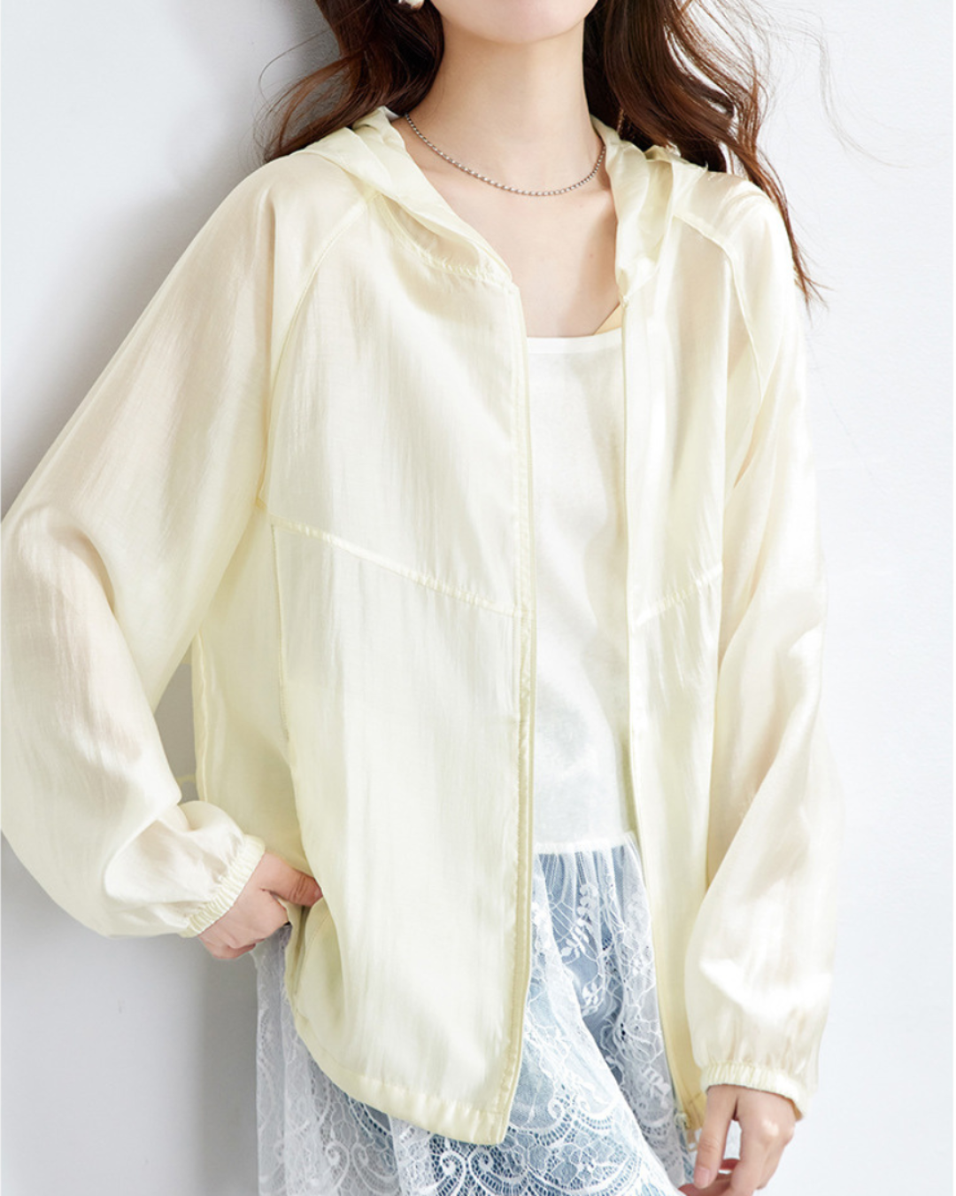 Isla Breeze Hooded Light Jacket