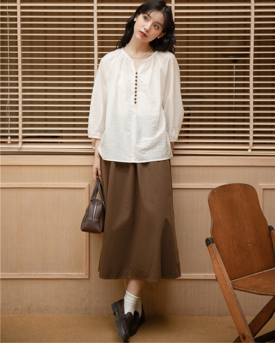 Elise Calm Button Linen Blouse