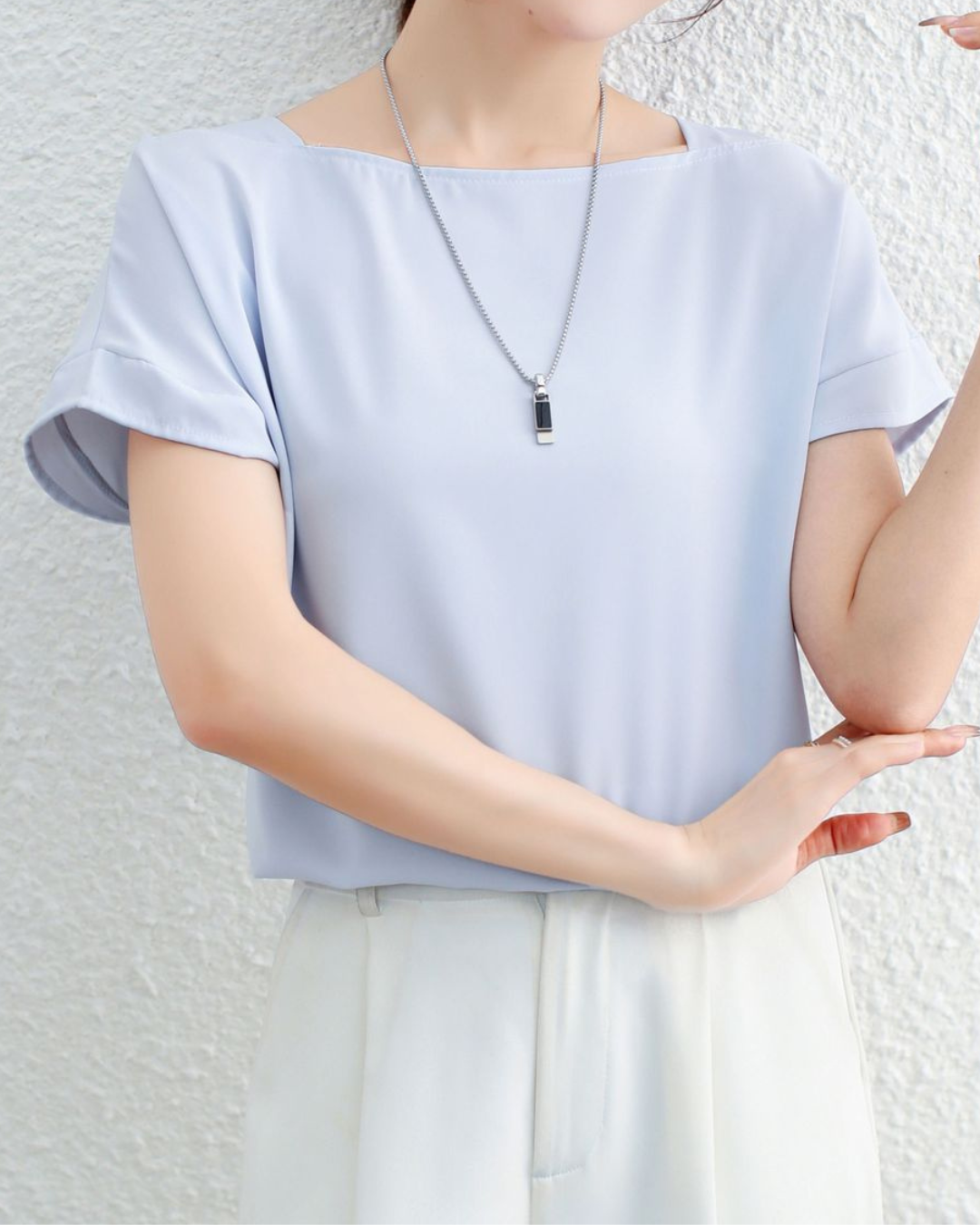 Isla Airy Curve Sleeve Blouse