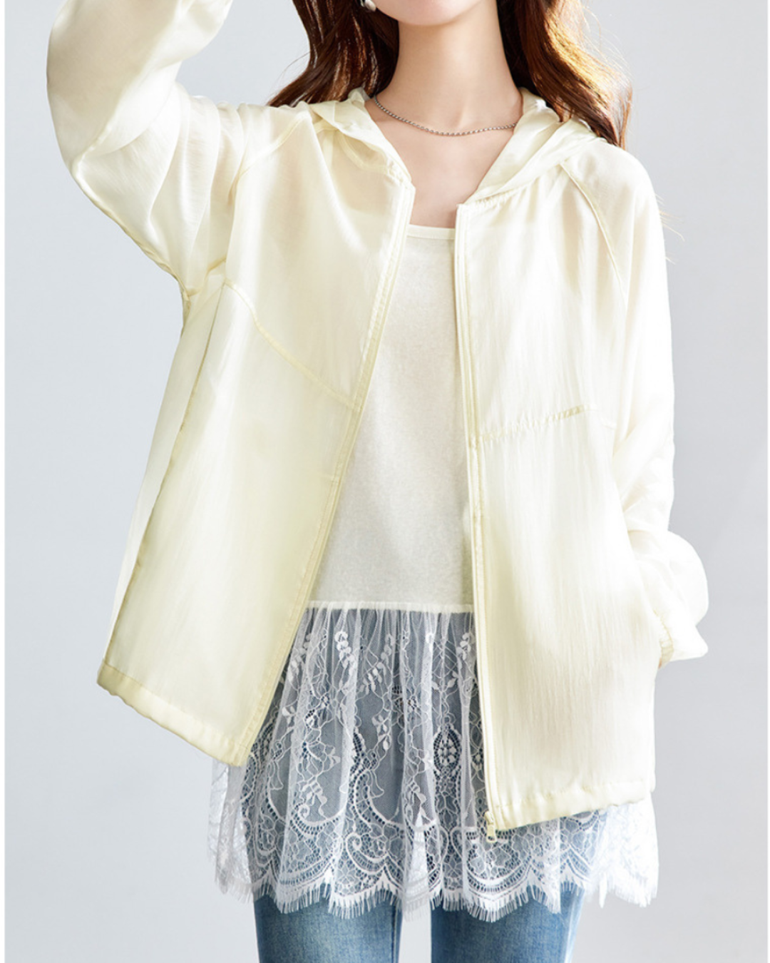Isla Breeze Hooded Light Jacket