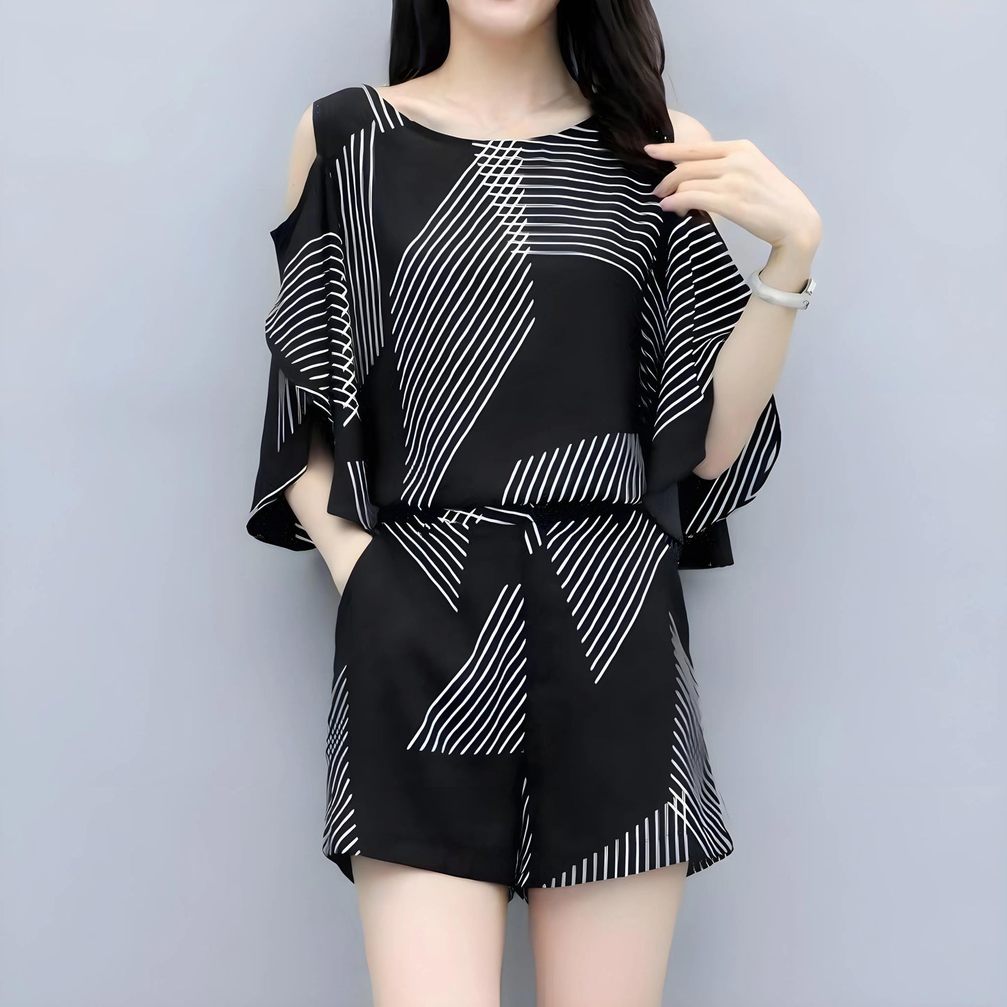 Leora Flow Stripe Set