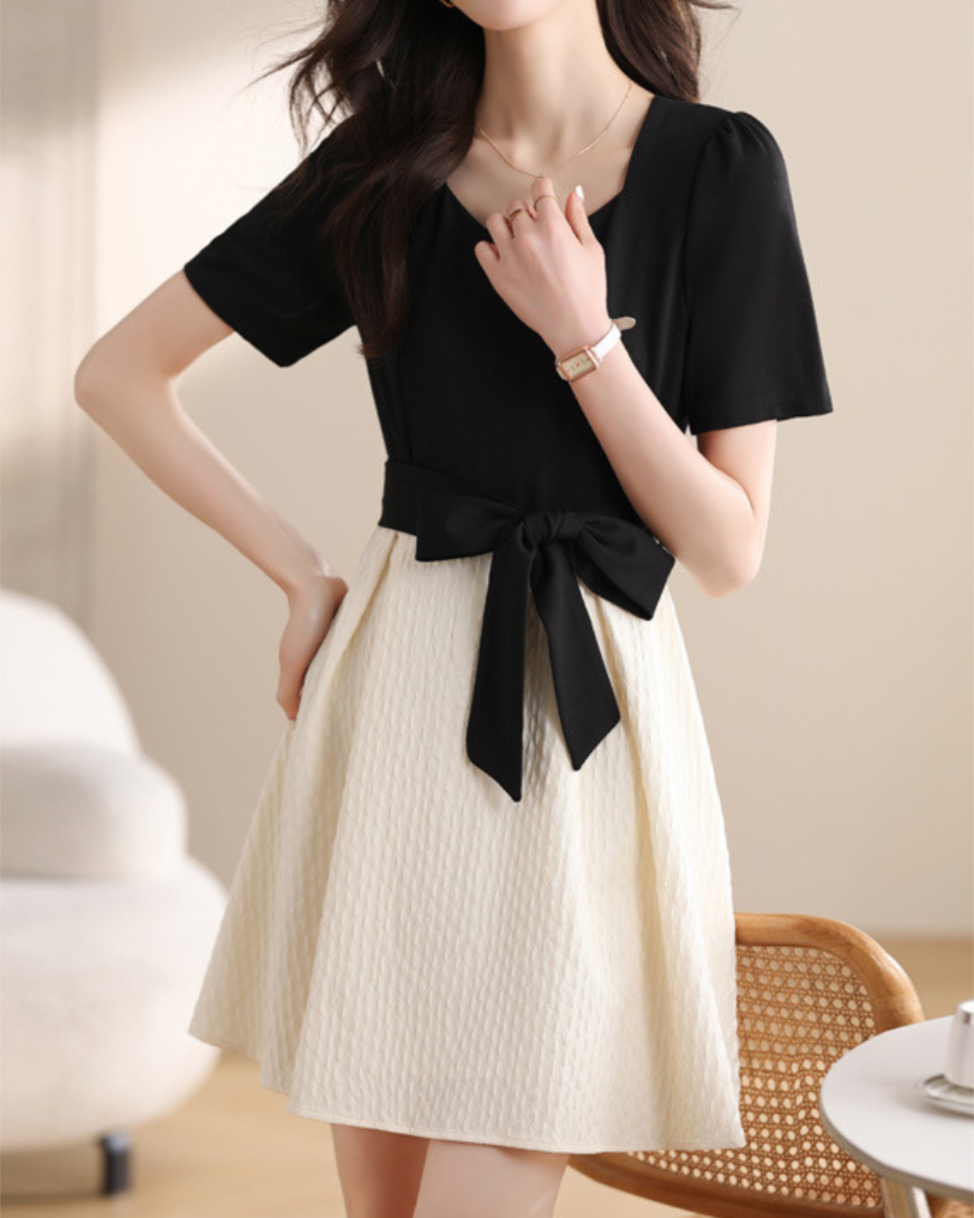 Vivian Contrast Bow Midi Dress