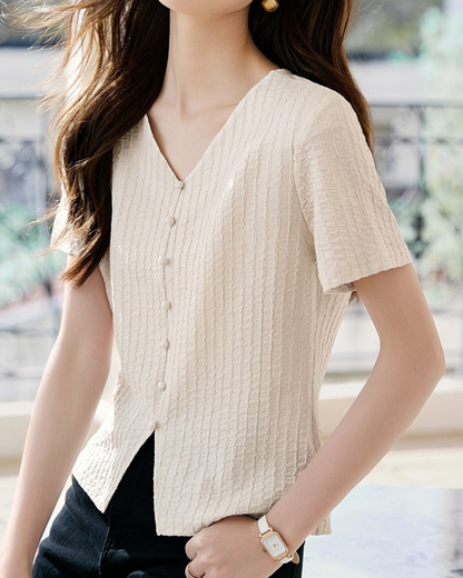 Elora Line Soft Curve T-Shirt