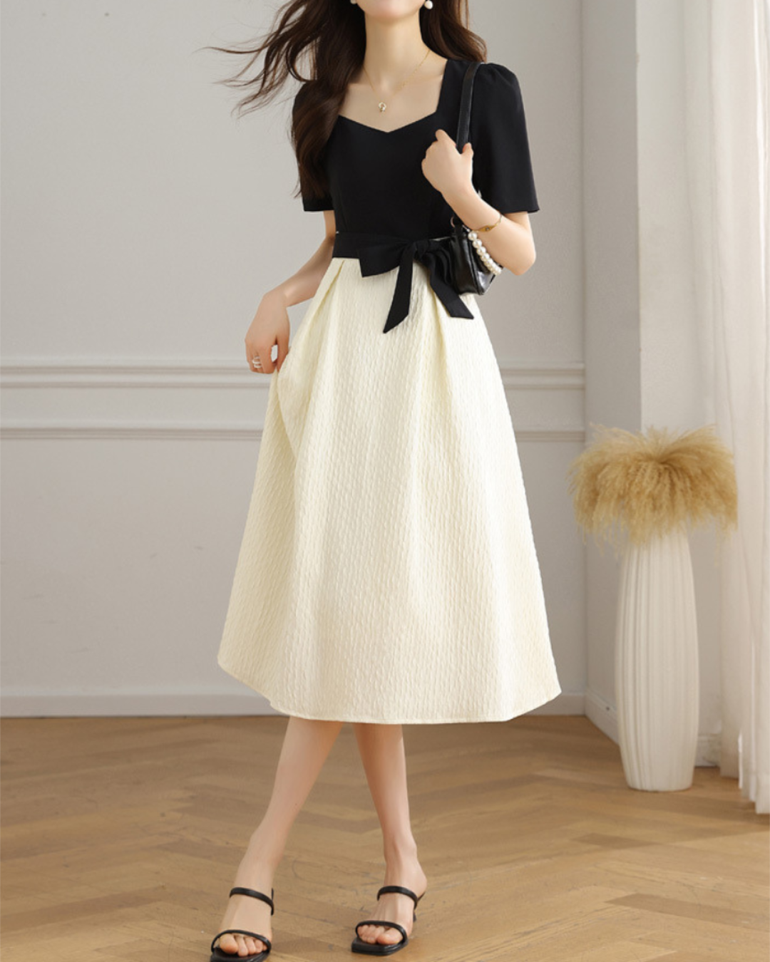 Vivian Contrast Bow Midi Dress