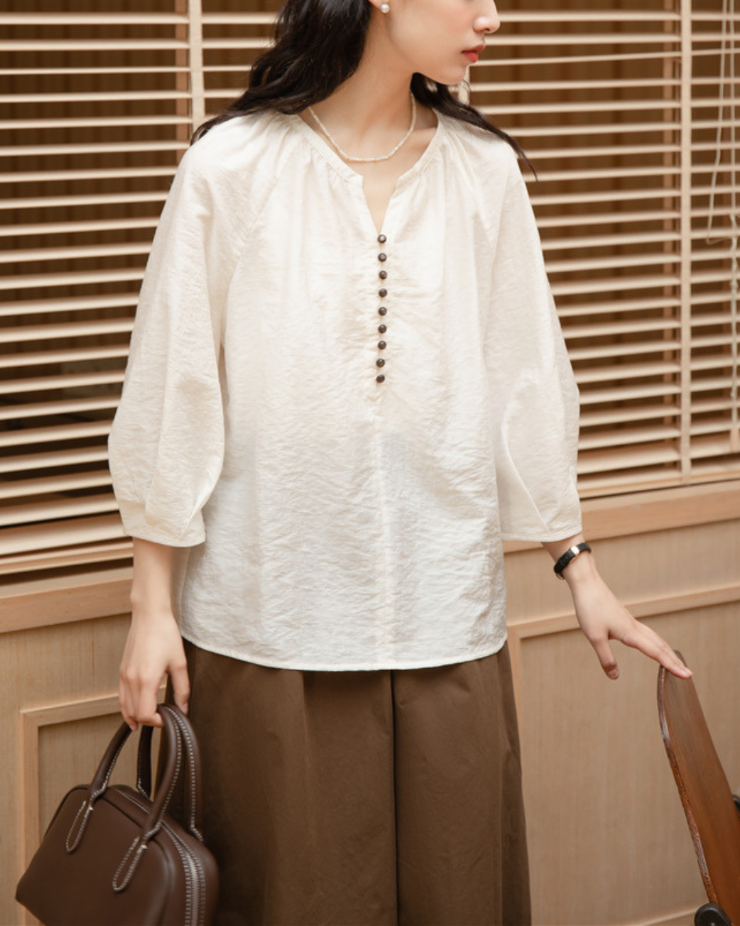 Elise Calm Button Linen Blouse
