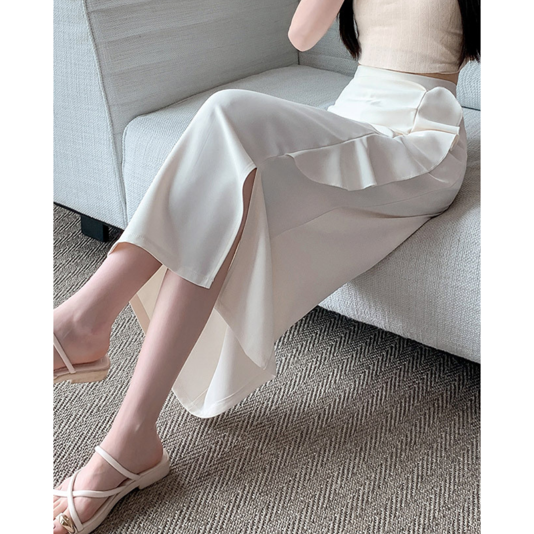 Noa Curve Ruffle Slit Skirt