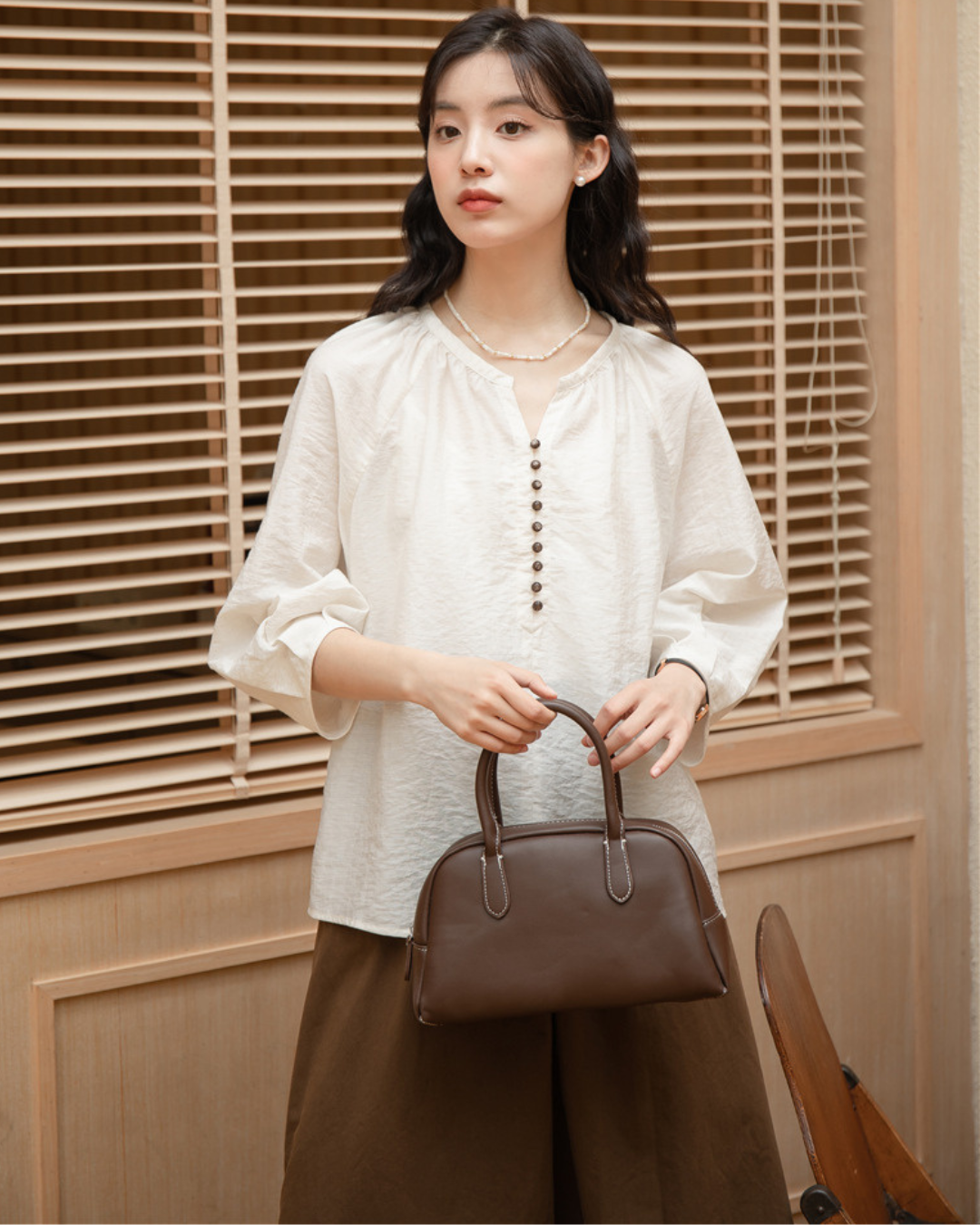 Elise Calm Button Linen Blouse