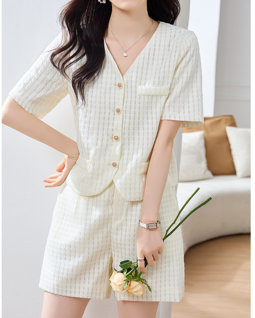Lyna Textured Pocket Short Set