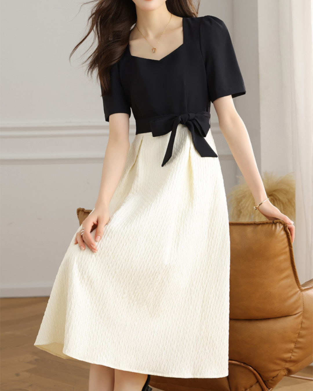Vivian Contrast Bow Midi Dress